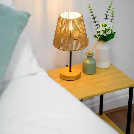 Garden Free Parking 10 Min To & Etihad! Holiday home Manchester