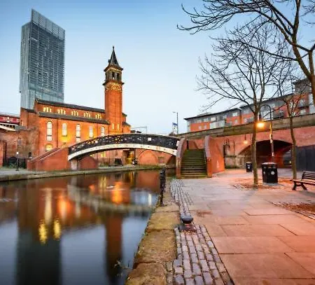 Urban Oasis - Mcr Highlights Just Minutes Away * Manchester