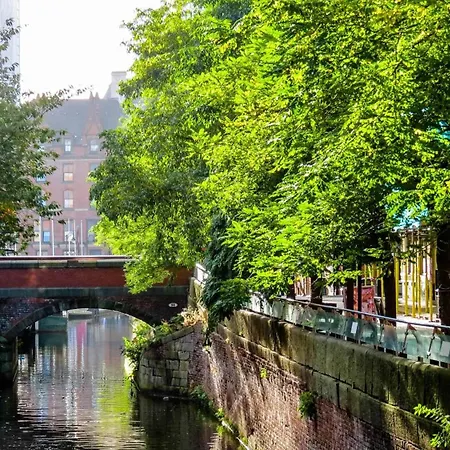 Urban Oasis - Mcr Highlights Just Minutes Away Manchester