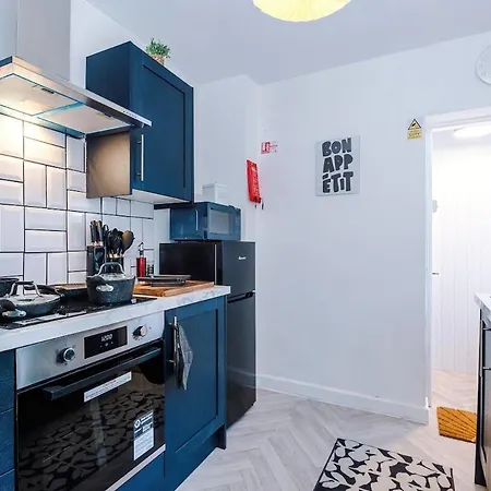 Free Park, Sleeps 8, Stunning In Salford, Long Term Disc, Perfect For Groups *