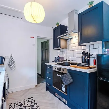 Free Park, Sleeps 8, Stunning In Salford, Long Term Disc, Perfect For Groups * Манчестер