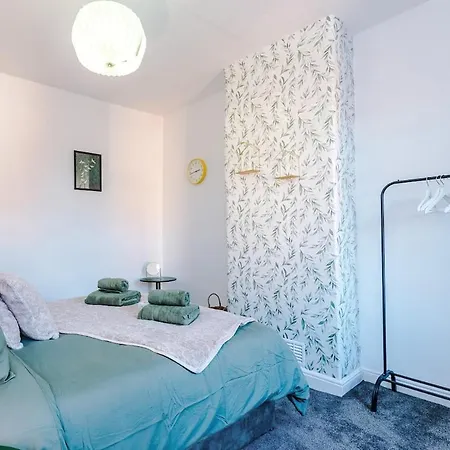 Free Park, Sleeps 8, Stunning In Salford, Long Term Disc, Perfect For Groups Апартаменты Манчестер