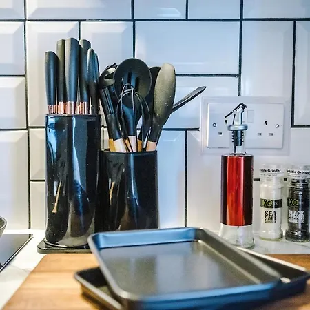 Апартаменты Free Park, Sleeps 8, Stunning In Salford, Long Term Disc, Perfect For Groups *