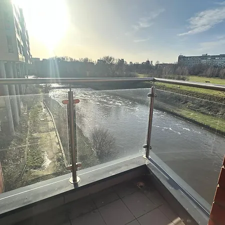 Adelphi Wharf By Beehosting Apartament *