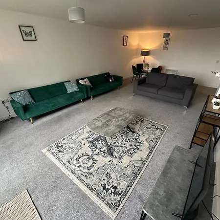 Adelphi Wharf By Beehosting *