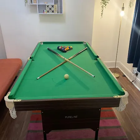 Traditional Home-games Room-free Parking Apartment