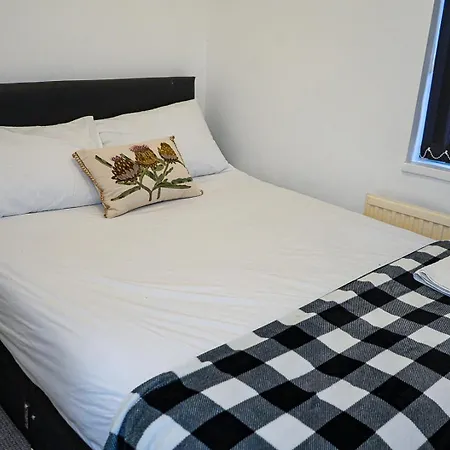 Charming Victorian Retreat 4br House In