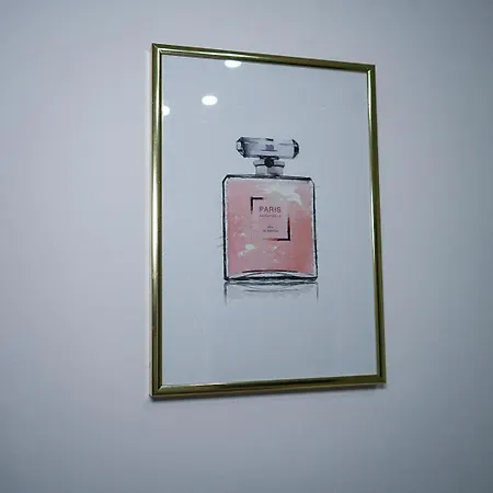 Charming Victorian Retreat 4br House In בית נופש מנצ'סטר