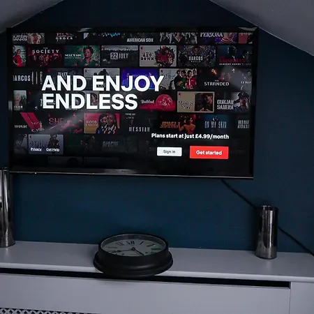 Charming Victorian Retreat 4br House In * מנצ'סטר