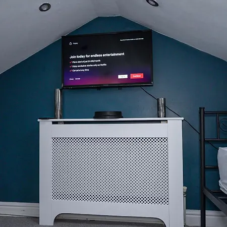 Charming Victorian Retreat 4br House In