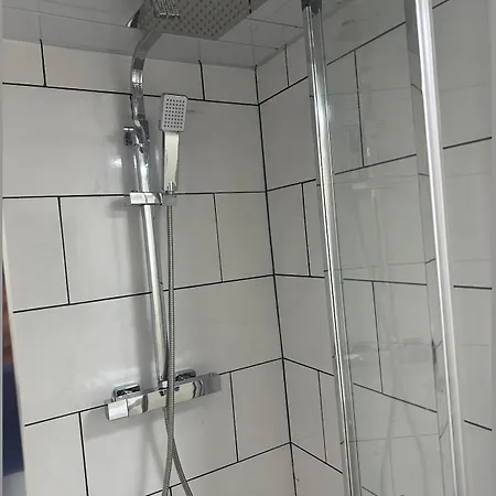 Newly Built Private Ensuite * Manchester