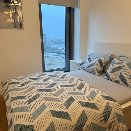 The Urban Escape In Media - A Private And Bathroom In A Shared Accommodatie bij particulieren Manchester