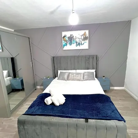 Stylish Spacious 1bd Apt-kingbed-10min Heaton Park 曼彻斯特