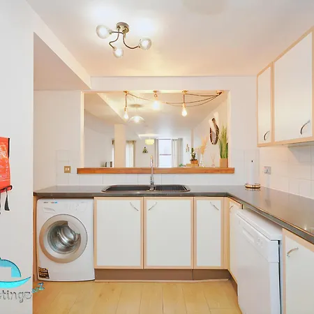 Spacious Center Gem דירה *