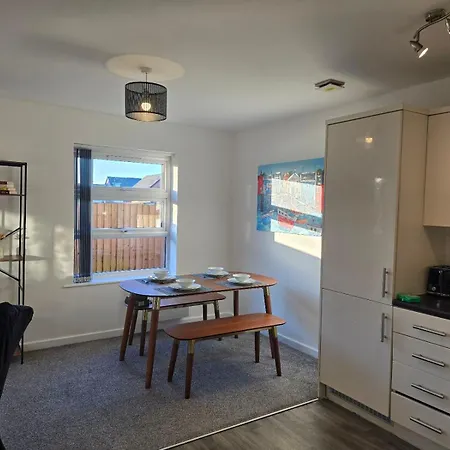 2br Apt, Etihad Stadium, Access, Sleeps 6 アパート