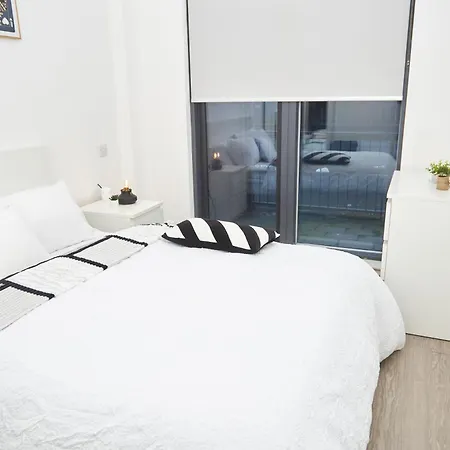 Obi's House&suites - Luxury 2bed Duplex With Balcony