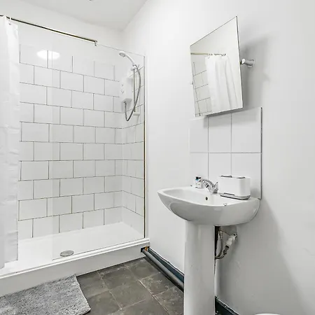 Cosy Apt By Kammili Properties - Manchester With Free Parking, Near City Centre *