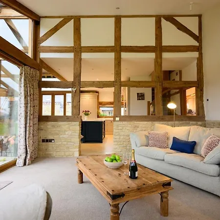 Vakantiehuis East Barn- Luxury Countryside Manchester