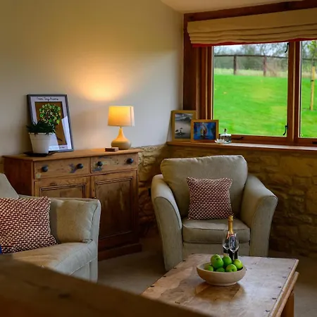 East Barn- Luxury Countryside *