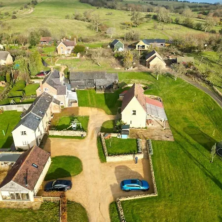 East Barn- Luxury Countryside Manchester
