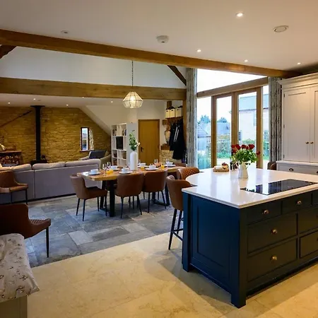 Feriehus East Barn- Luxury Countryside *