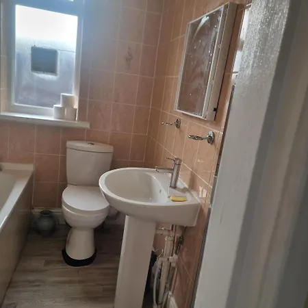 2 Beds Suburb Nestled Nook