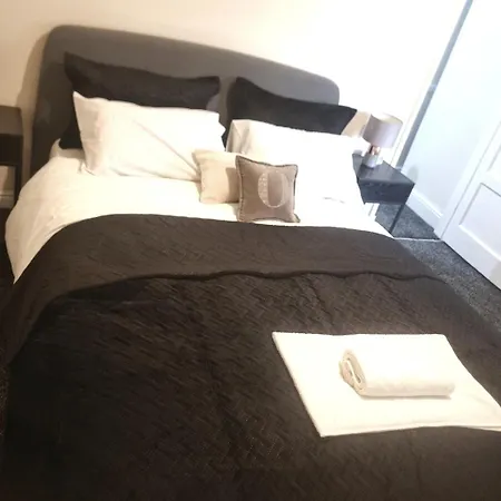2 Beds Suburb Nestled Nook