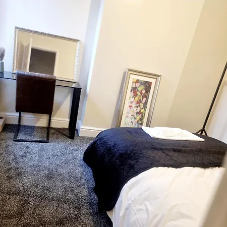 Apartment 2 Beds Suburb Nestled Nook