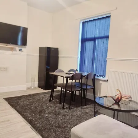 Apartment 2 Beds Suburb Nestled Nook *