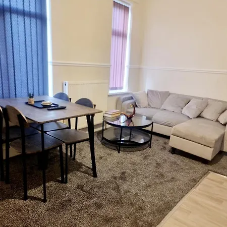 2 Beds Suburb Nestled Nook Apartment