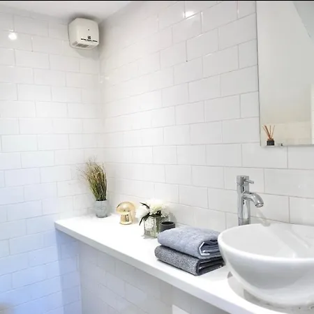 شقة Modern Duplex Centre