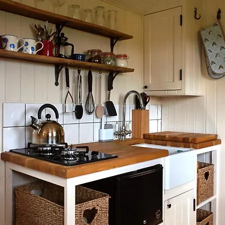 Bredon Hill Shepherds Hut & Hot Tub Vakantiehuis Manchester