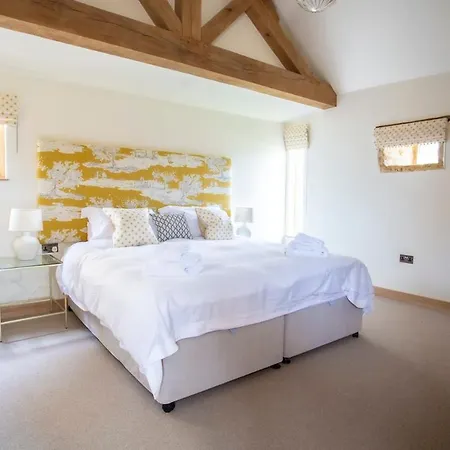 The Cart Shed - Romantic Hideaway With A View! *