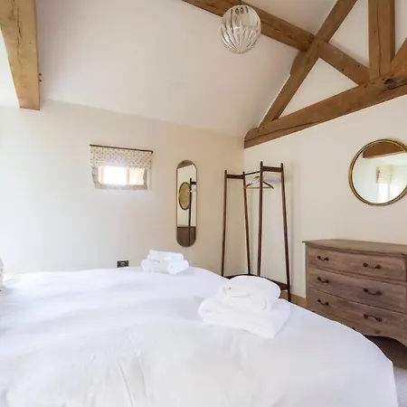 The Cart Shed - Romantic Hideaway With A View! Manchester