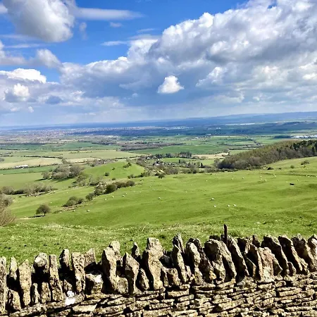 The Cart Shed - Romantic Hideaway With A View! Holiday home *