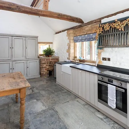 Beautiful Cotswold With Hot Tub Casa de Férias