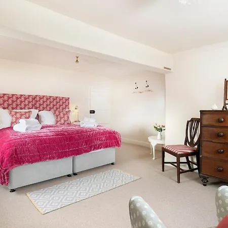 Beautiful Cotswold With Hot Tub Casa de Férias