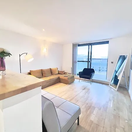 Modern Duplex Centre شقة *