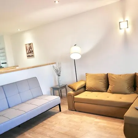Modern Duplex Centre شقة *