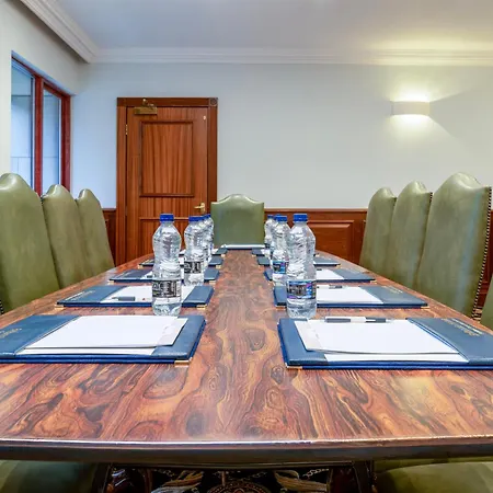 Britannia Centre Hotel 3*