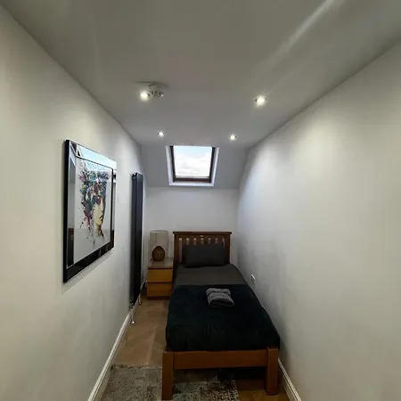 Hendham House - Near Etihad Stadium, Coop Live Arena, Ao Arena, Piccadilly Train Station & Centre 2*