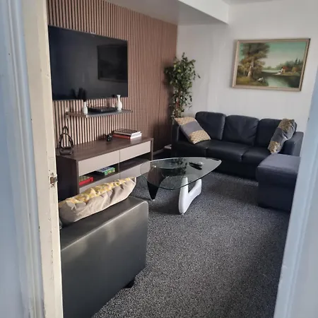 Spacious House In Сasa de vacaciones Mánchester