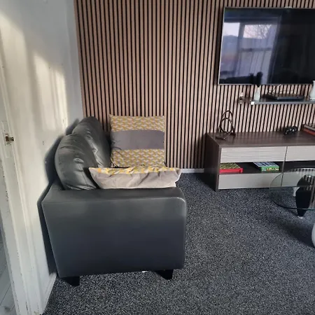 Spacious House In Manchester