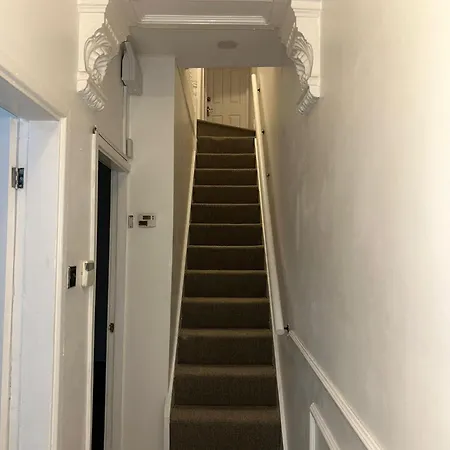 Charming Victorian Retreat 4br House In מנצ'סטר