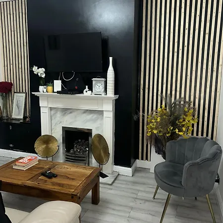 Charming Victorian Retreat 4br House In Casa de Férias *