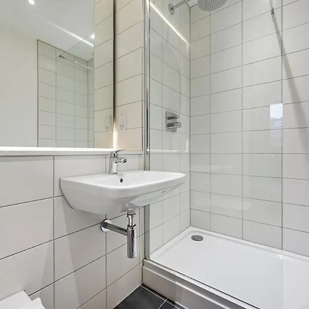 Apartment View 2 King Ensuites Gym