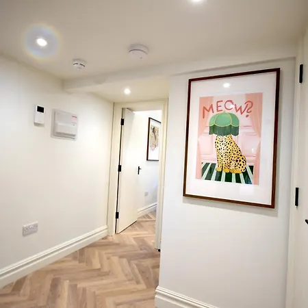 Cityescape - 2br Floor Penthouse Nq Ferienhaus