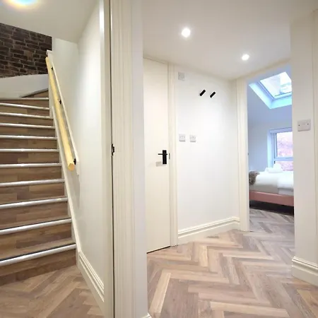 Cityescape - 2br Floor Penthouse Nq Holiday home *