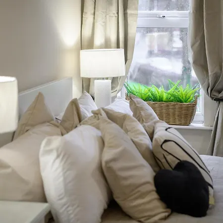 Blissful Breaks Near Old Trafford Stadium