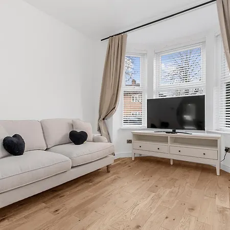 Casa de Férias Blissful Breaks Near Old Trafford Stadium